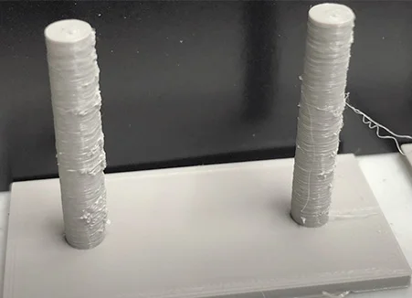Rozwiązywanie problemów z "nitkowaniem" w druku 3D - Poradnik dla początkujących